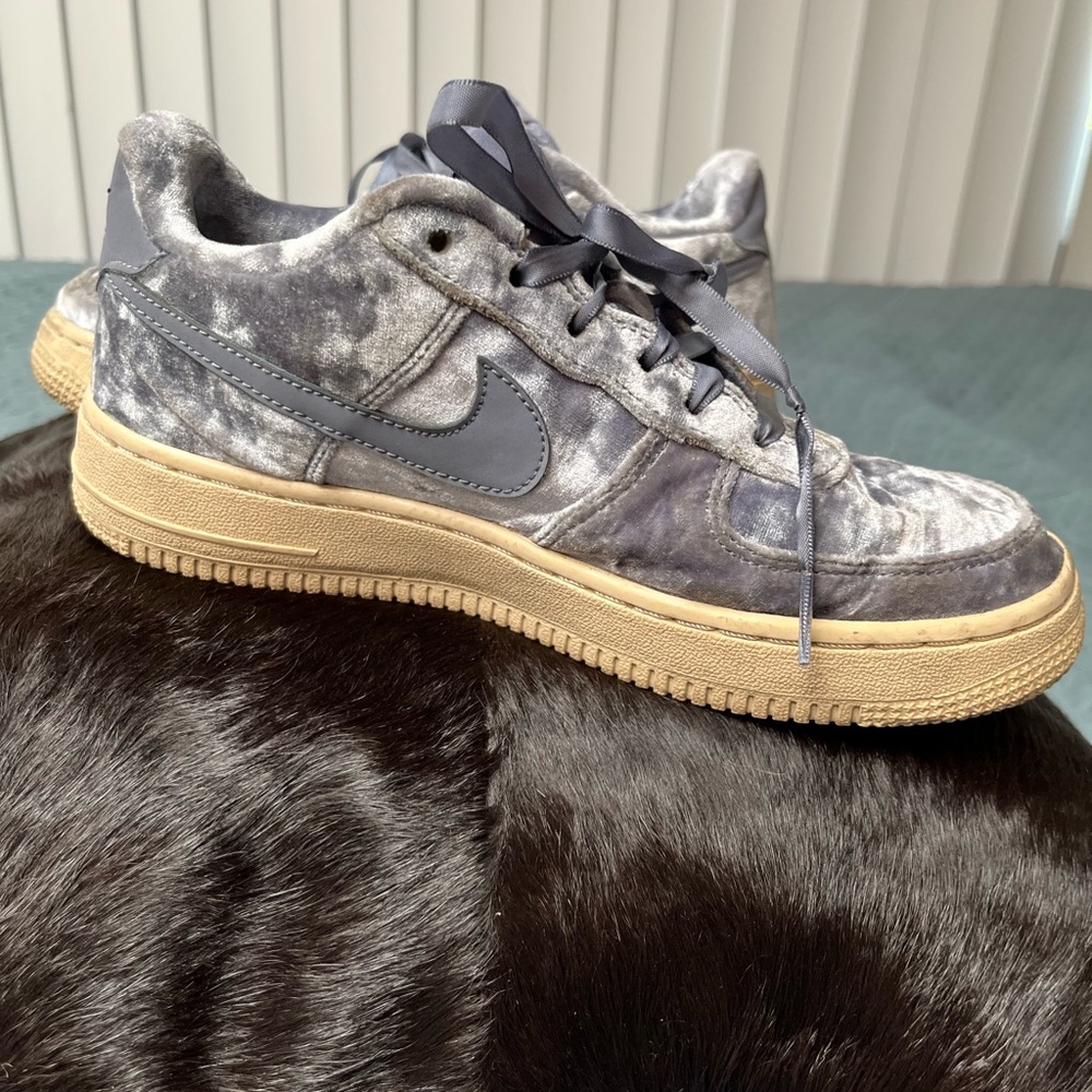 Nike Air Force 1 Low
Dark Sky Blue (GS)